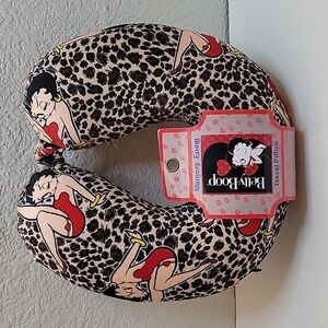 BETTY BOOP Memory Foam Travel Neck Pillow